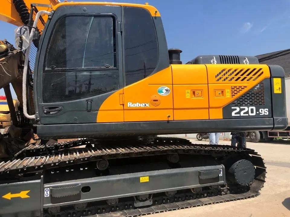 Hyundai R220LC-9S - Гусеничный экскаватор: фото 3 Hyundai R220LC-9S - Гусеничный экскаватор: фото 3