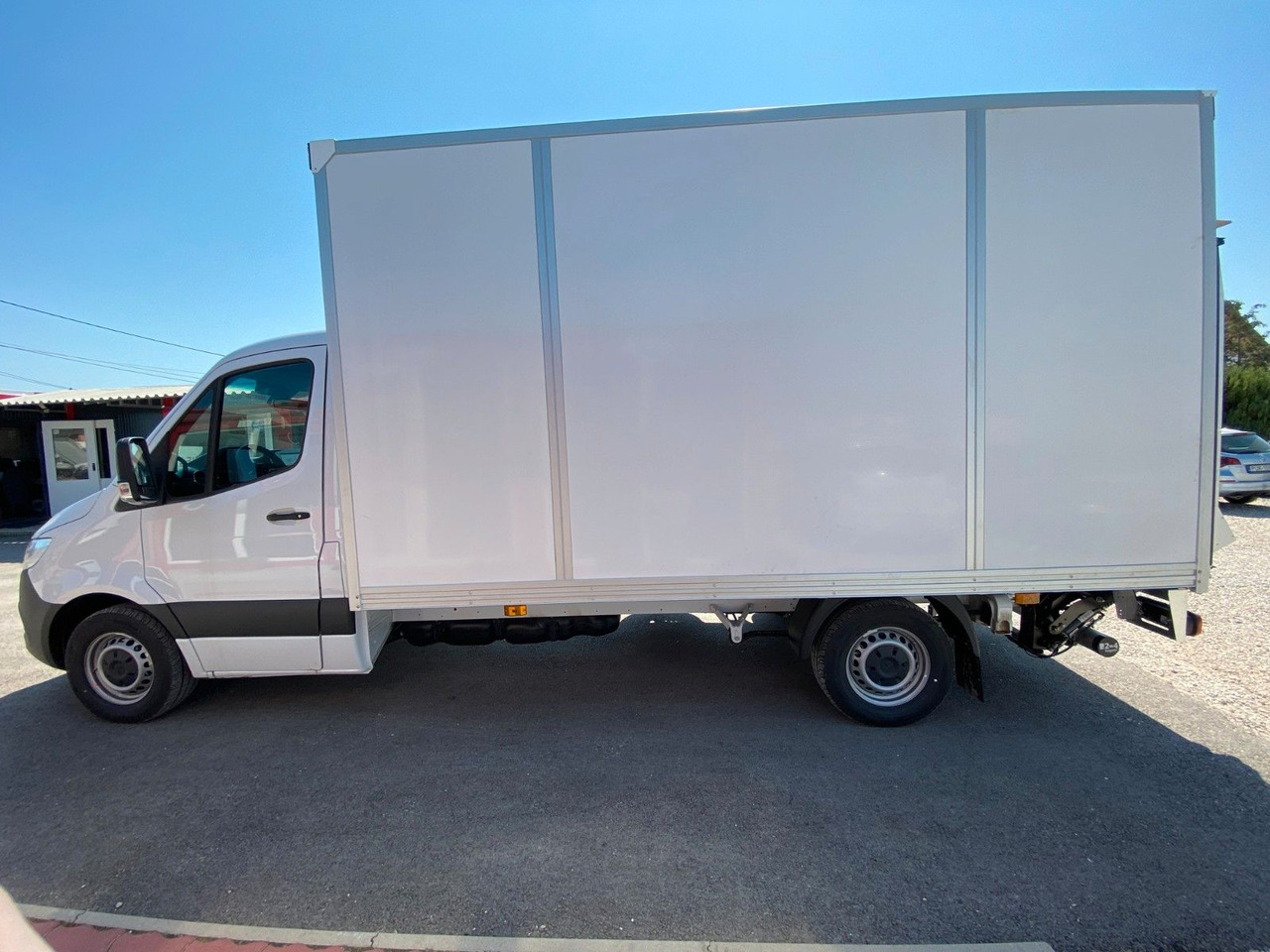 Mercedes-Benz Sprinter 317 Koffer+LBW - Фургон с закрытым кузовом: фото 3 Mercedes-Benz Sprinter 317 Koffer+LBW - Фургон с закрытым кузовом: фото 3