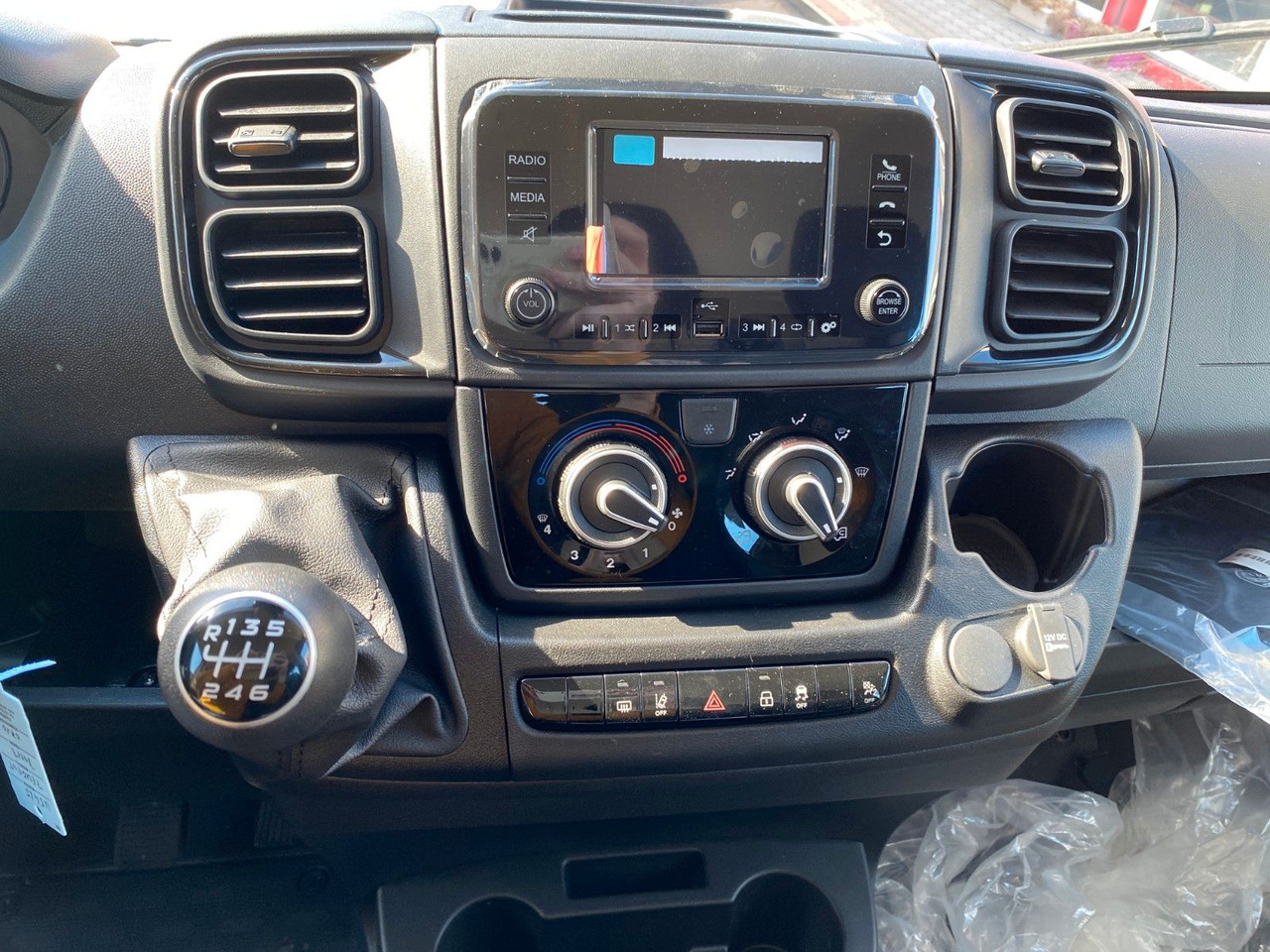 Peugeot BOXER CHDC L4 HEAVY PRITSCHE - Малотоннажный бортовой грузовик, Грузопассажирский фургон: фото 3 Peugeot BOXER CHDC L4 HEAVY PRITSCHE - Малотоннажный бортовой грузовик, Грузопассажирский фургон: фото 3