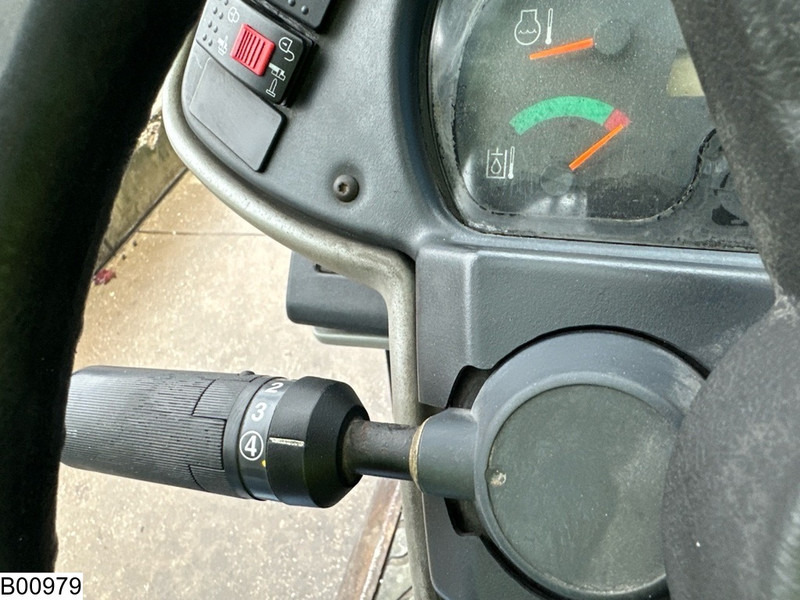 Caterpillar TH 330b 7,20 MTR, 3175 KG - Телескопический погрузчик: фото 5 Caterpillar TH 330b 7,20 MTR, 3175 KG - Телескопический погрузчик: фото 5