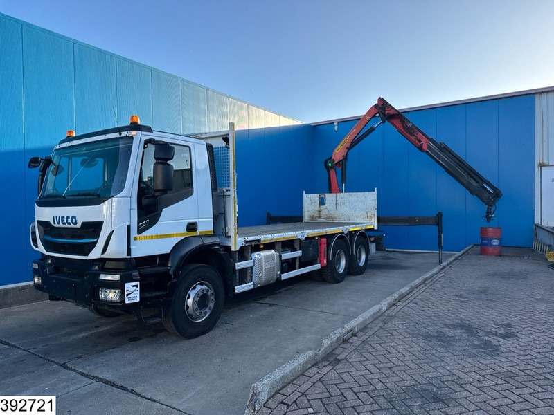 Iveco Trakker 360 6x4, EURO 6, Palfinger, Remote - Грузовик бортовой/ Платформа, Автоманипулятор: фото 3 Iveco Trakker 360 6x4, EURO 6, Palfinger, Remote - Грузовик бортовой/ Платформа, Автоманипулятор: фото 3