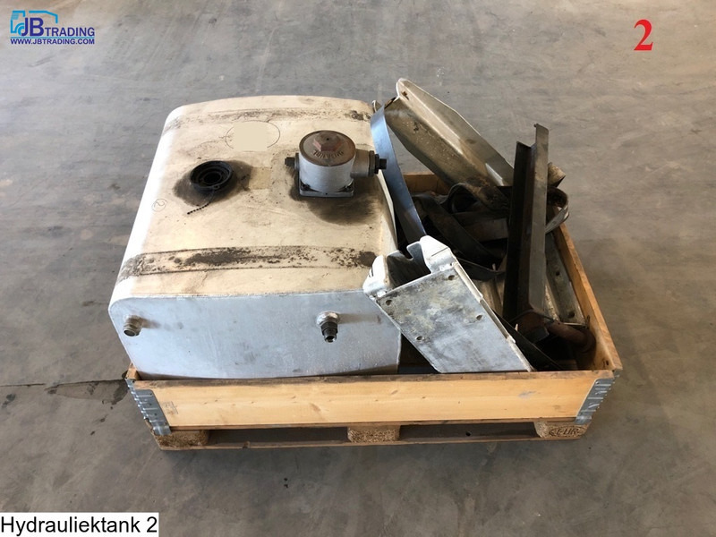 Universeel Hydraulic tank, 210 Liter - Бак для гидравлической жидкости: фото 1 Universeel Hydraulic tank, 210 Liter - Бак для гидравлической жидкости: фото 1