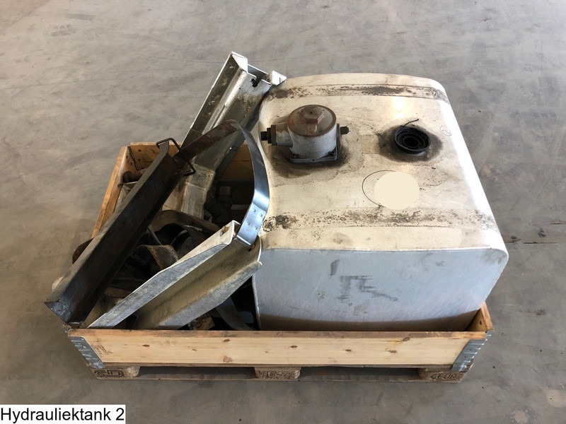 Universeel Hydraulic tank, 210 Liter - Бак для гидравлической жидкости: фото 3 Universeel Hydraulic tank, 210 Liter - Бак для гидравлической жидкости: фото 3