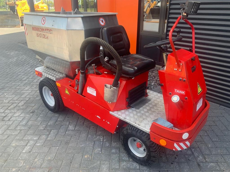 NORCAR MINKOMATIC 670 DLA - Инвентарь для животноводства: фото 1 NORCAR MINKOMATIC 670 DLA - Инвентарь для животноводства: фото 1