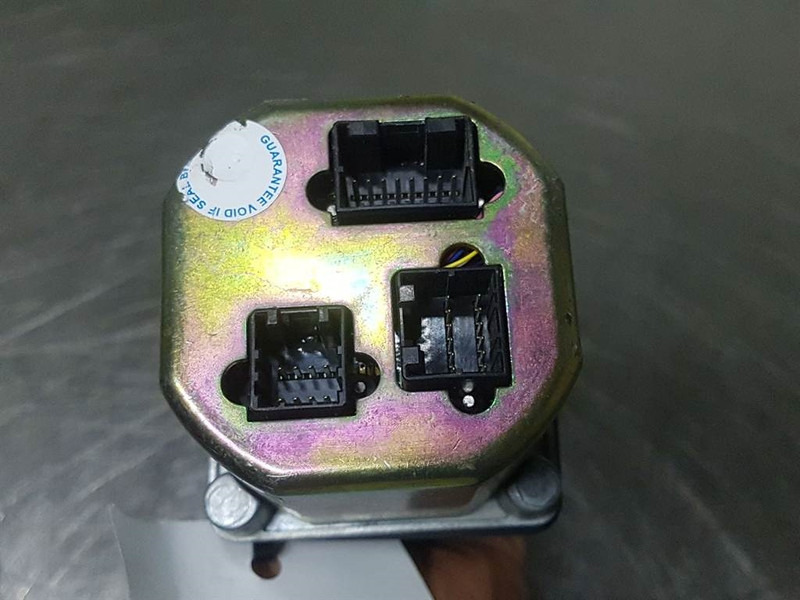 Penny + Giles Controls JC6000-Joystick/Steuergriff - Электрическая система для Строительной техники: фото 4 Penny + Giles Controls JC6000-Joystick/Steuergriff - Электрическая система для Строительной техники: фото 4