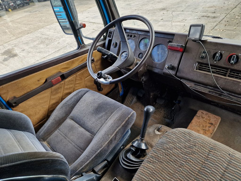 Фото интерьера 2: Грузовик бортовой/ Платформа Mercedes-Benz 814