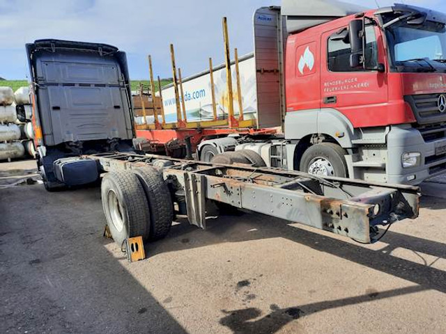 Scania R 114 LB 380 - Грузовик-шасси: фото 4 Scania R 114 LB 380 - Грузовик-шасси: фото 4