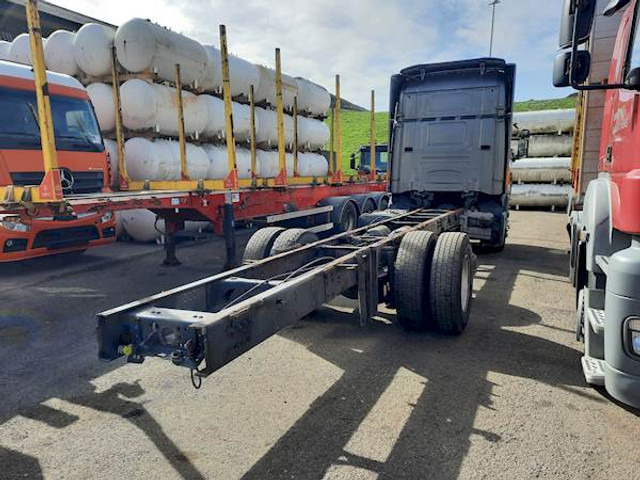 Scania R 114 LB 380 - Грузовик-шасси: фото 3 Scania R 114 LB 380 - Грузовик-шасси: фото 3