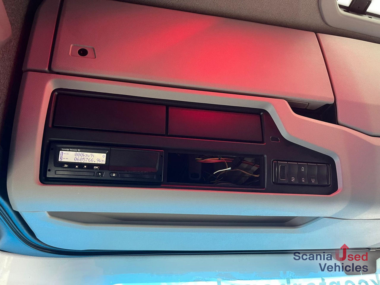 Тягач SCANIA R 410 A4x2NA RETARDER ADR FL LED ACC: фото 6