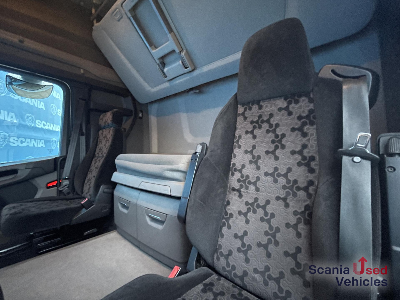 Тягач SCANIA R 500 A4x2NB RETARDER FULL AIR P-AIRCO HYDRO 9T: фото 6 Тягач SCANIA R 500 A4x2NB RETARDER FULL AIR P-AIRCO HYDRO 9T: фото 6