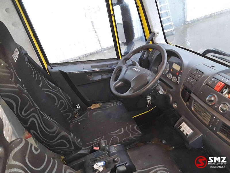 Iveco Eurocargo 190 E 26 13500 L 5 compartments - Грузовик-цистерна: фото 5 Iveco Eurocargo 190 E 26 13500 L 5 compartments - Грузовик-цистерна: фото 5