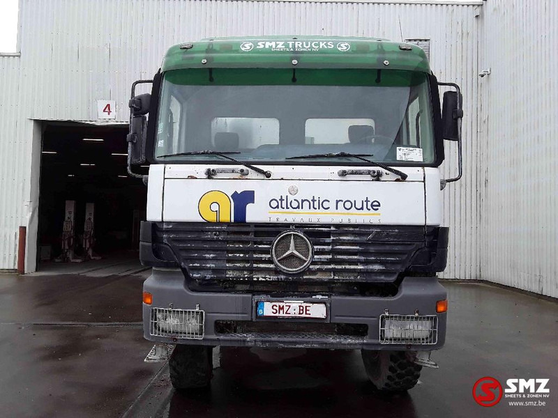 Mercedes-Benz Actros 3335 6x6 88000km manual - Автобетононасос: фото 2 Mercedes-Benz Actros 3335 6x6 88000km manual - Автобетононасос: фото 2
