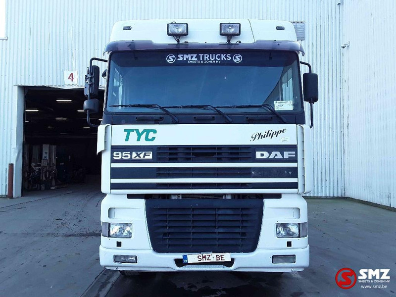 DAF XF 430 Spacecab Euro 2 - Тягач: фото 2 DAF XF 430 Spacecab Euro 2 - Тягач: фото 2