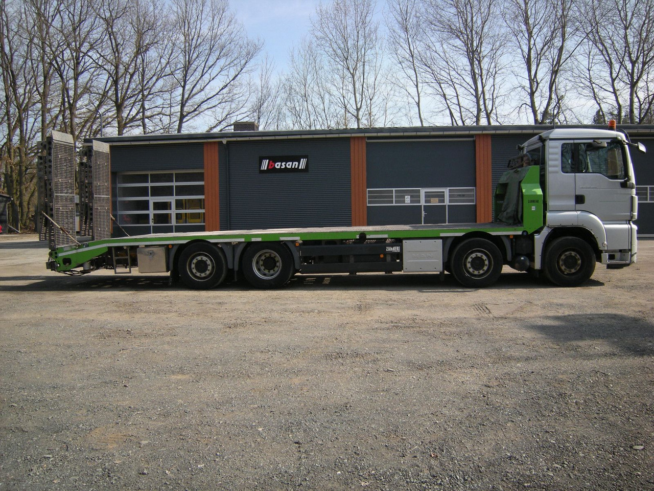 MAN 35.400, Zanner Plateau, Rampen, Winde - Эвакуатор: фото 1 MAN 35.400, Zanner Plateau, Rampen, Winde - Эвакуатор: фото 1