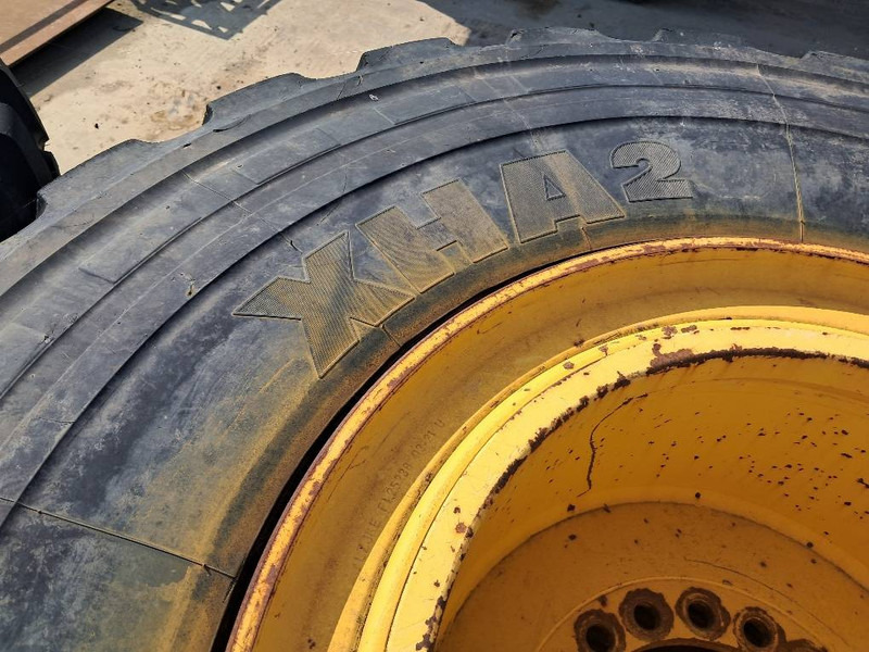 Komatsu WA380 4x RIM ASSY 423-30-62201 - Шины и диски для Строительной техники: фото 5 Komatsu WA380 4x RIM ASSY 423-30-62201 - Шины и диски для Строительной техники: фото 5