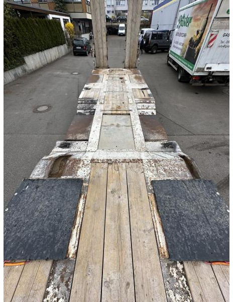 Низкорамный прицеп Müller-Mitteltal T4 4-Achs Tieflader Radmulden luftgefedert T4 4-Achs Tieflader Radmulden luftgefedert: фото 13 Низкорамный прицеп Müller-Mitteltal T4 4-Achs Tieflader Radmulden luftgefedert T4 4-Achs Tieflader Radmulden luftgefedert: фото 13