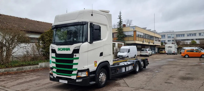 Scania S410 6X2 BDF Intarder Lenkachse VANTEC hyd. Hubrahmen - Грузовик-контейнеровоз/ Сменный кузов: фото 1 Scania S410 6X2 BDF Intarder Lenkachse VANTEC hyd. Hubrahmen - Грузовик-контейнеровоз/ Сменный кузов: фото 1
