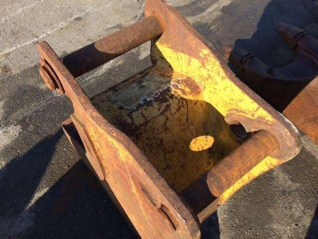 CATERPILLAR 290mm - Type Tractopelle - Ковш для экскаватора: фото 4 CATERPILLAR 290mm - Type Tractopelle - Ковш для экскаватора: фото 4