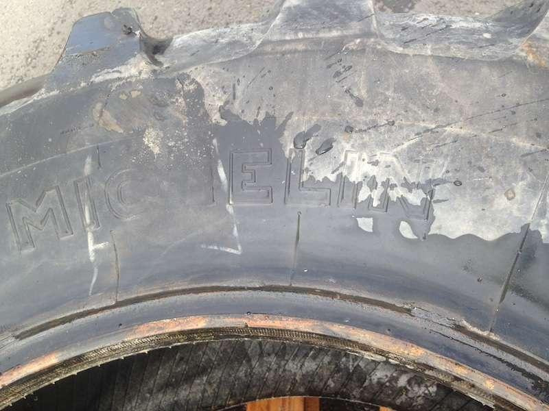 PNEUS 16,9 R 28 X - Шина для Строительной техники: фото 2 PNEUS 16,9 R 28 X - Шина для Строительной техники: фото 2