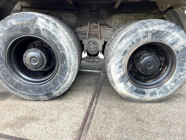 MAN 41.464 F2000 8X4 FULL STEEL KIPPER (EURO 2 / ZF16 MANUAL GEARBOX / ZF-INTARDER / FULL STEEL SUSPENSION / REDUCTION AXLES) в лизинг MAN 41.464 F2000 8X4 FULL STEEL KIPPER (EURO 2 / ZF16 MANUAL GEARBOX / ZF-INTARDER / FULL STEEL SUSPENSION / REDUCTION AXLES): фото 11 MAN 41.464 F2000 8X4 FULL STEEL KIPPER (EURO 2 / ZF16 MANUAL GEARBOX / ZF-INTARDER / FULL STEEL SUSPENSION / REDUCTION AXLES) в лизинг MAN 41.464 F2000 8X4 FULL STEEL KIPPER (EURO 2 / ZF16 MANUAL GEARBOX / ZF-INTARDER / FULL STEEL SUSPENSION / REDUCTION AXLES): фото 11