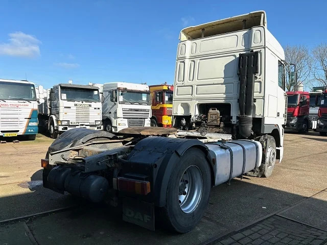 DAF 95.380 XF SPACECAB (EURO 2 / ZF16 MANUAL GEARBOX / D.E.B. ENGINE BRAKE / AIRCONDITIONING) - Тягач: фото 3 DAF 95.380 XF SPACECAB (EURO 2 / ZF16 MANUAL GEARBOX / D.E.B. ENGINE BRAKE / AIRCONDITIONING) - Тягач: фото 3