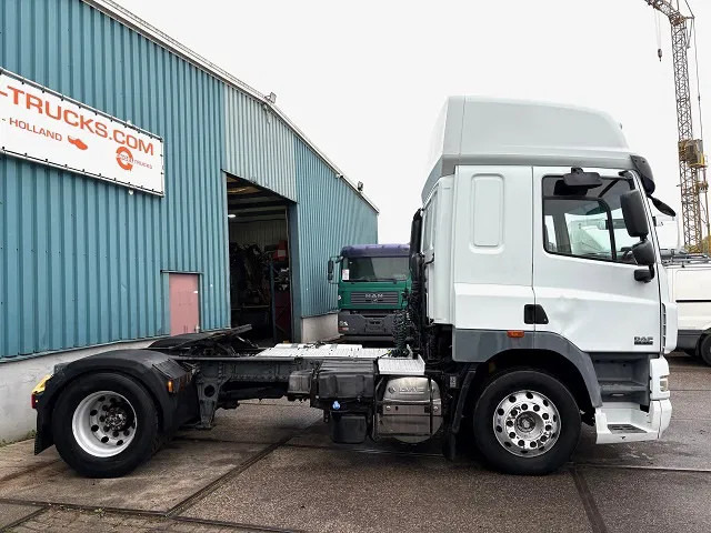 DAF CF 85.460 SPACECAB 4x2 (AS-TRONIC / MX-BRAKE / AIRCONDITIONING / ADR-VLG / FRIDGE / EURO 5 / ETC.) - Тягач: фото 4 DAF CF 85.460 SPACECAB 4x2 (AS-TRONIC / MX-BRAKE / AIRCONDITIONING / ADR-VLG / FRIDGE / EURO 5 / ETC.) - Тягач: фото 4