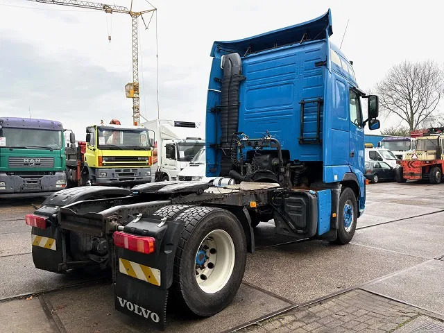 Volvo FH 400 GLOBETROTTER (VIN: 7B446149 / I-SHIFT / ADR-VLG / AIRCONDITIONING / COMPLETE SPOILERSET ON CABIN) - Тягач: фото 3 Volvo FH 400 GLOBETROTTER (VIN: 7B446149 / I-SHIFT / ADR-VLG / AIRCONDITIONING / COMPLETE SPOILERSET ON CABIN) - Тягач: фото 3