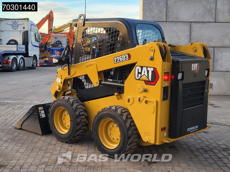 Caterpillar 226 D3 - Мини-погрузчик с бортовым поворотом: фото 5 Caterpillar 226 D3 - Мини-погрузчик с бортовым поворотом: фото 5