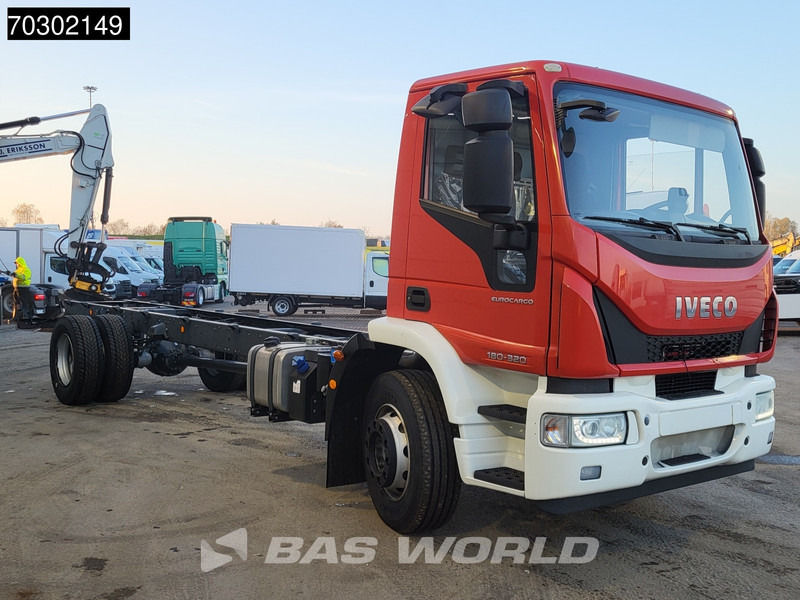 Iveco Eurocargo 180E320 4X2 NEW! 18T chassis 2017 production Euro 6 - Грузовик-шасси: фото 3 Iveco Eurocargo 180E320 4X2 NEW! 18T chassis 2017 production Euro 6 - Грузовик-шасси: фото 3