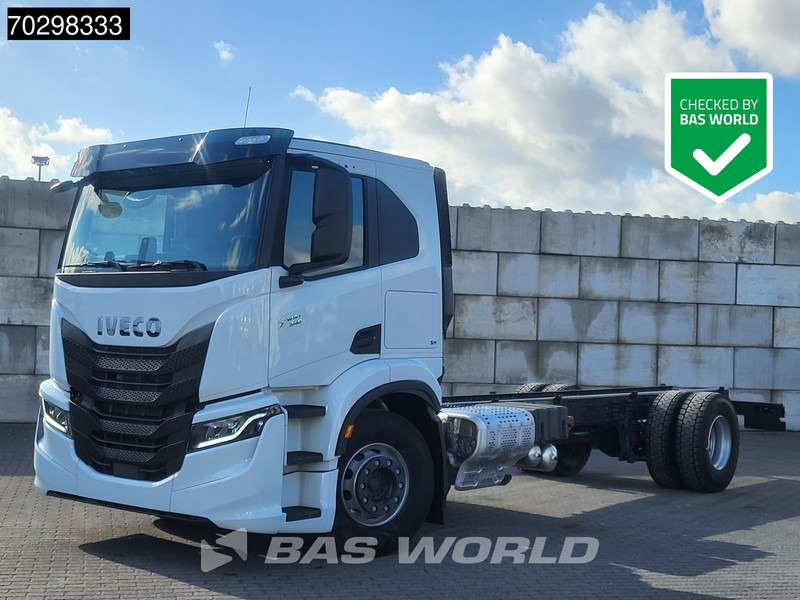 Iveco S-Way 340 4X2 NEW! Chassis Automatic Navi LED Euro 6 - Грузовик-шасси: фото 1 Iveco S-Way 340 4X2 NEW! Chassis Automatic Navi LED Euro 6 - Грузовик-шасси: фото 1