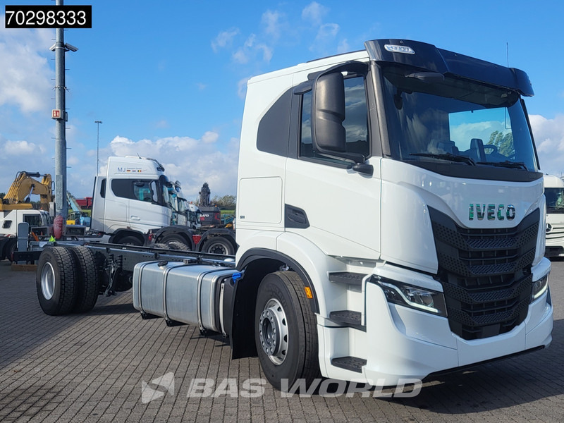 Iveco S-Way 340 4X2 NEW! Chassis Automatic Navi LED Euro 6 - Грузовик-шасси: фото 3 Iveco S-Way 340 4X2 NEW! Chassis Automatic Navi LED Euro 6 - Грузовик-шасси: фото 3
