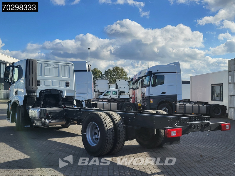 Iveco S-Way 340 4X2 NEW! Chassis Automatic Navi LED Euro 6 - Грузовик-шасси: фото 2 Iveco S-Way 340 4X2 NEW! Chassis Automatic Navi LED Euro 6 - Грузовик-шасси: фото 2