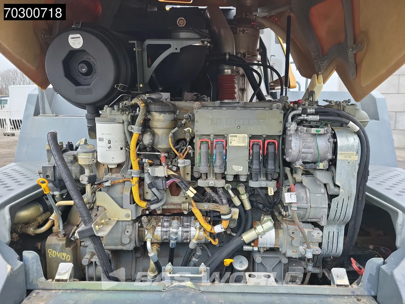 Колёсный погрузчик Liebherr L550: фото 20