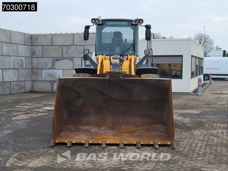 Колёсный погрузчик Liebherr L550: фото 9