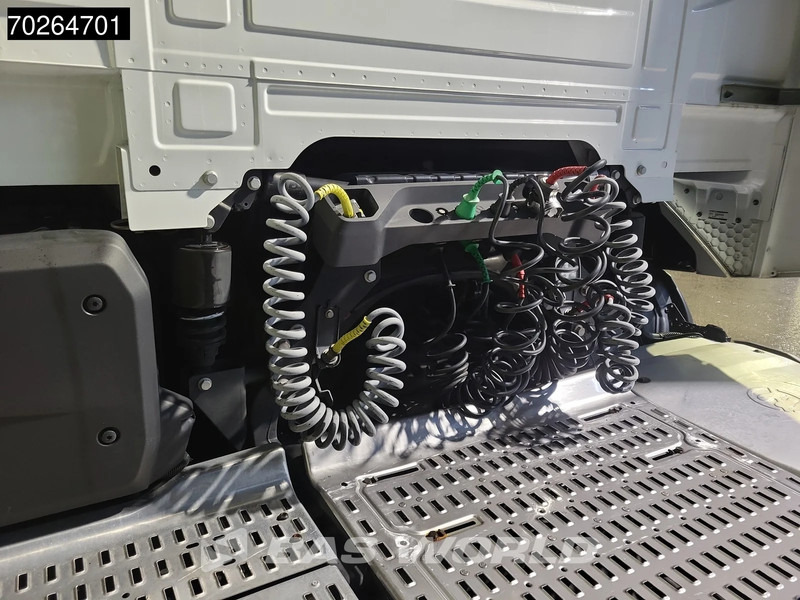 DAF XF 480 4X2 Mega 2xTanks ACC LED - Тягач: фото 3 DAF XF 480 4X2 Mega 2xTanks ACC LED - Тягач: фото 3