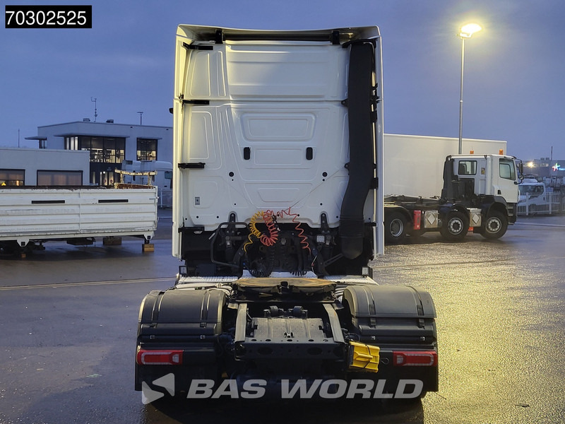 Mercedes-Benz Actros 1845 4X2 GigaSpace Mega Retarder 2xTanks ACC Standklima Euro 6 - Тягач: фото 3 Mercedes-Benz Actros 1845 4X2 GigaSpace Mega Retarder 2xTanks ACC Standklima Euro 6 - Тягач: фото 3