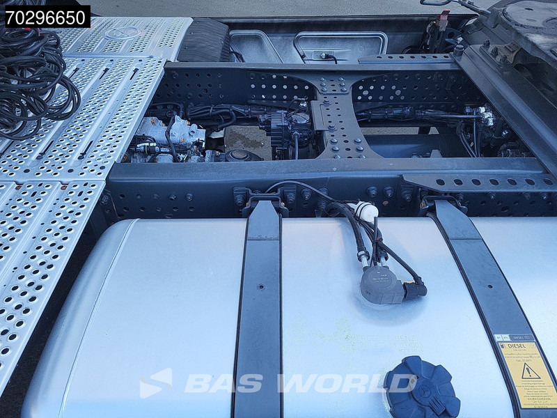Тягач Mercedes-Benz Actros 1848 4X2 BigSpace Retarder Standklima MirrorCam ACC Xenon Euro 6: фото 15