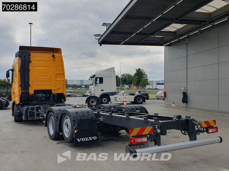 Volvo FH 460 6X2 NEW chassis! Full air Suspension Lift-Axle Navi ACC LED Euro 6 - Грузовик-шасси: фото 2 Volvo FH 460 6X2 NEW chassis! Full air Suspension Lift-Axle Navi ACC LED Euro 6 - Грузовик-шасси: фото 2