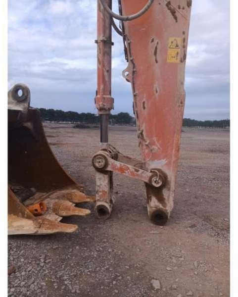 Hitachi ZX690LCR-7 - Гусеничный экскаватор: фото 5 Hitachi ZX690LCR-7 - Гусеничный экскаватор: фото 5