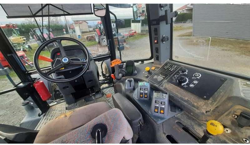 Трактор New Holland TM190: фото 8 Трактор New Holland TM190: фото 8