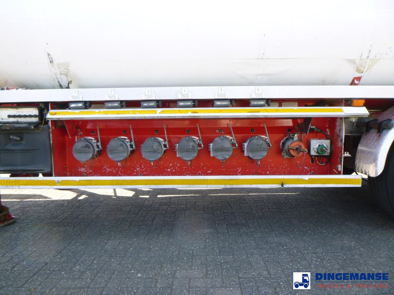 Полуприцеп-цистерна Lakeland Fuel tank alu 42.8 m3 / 6 comp: фото 9 Полуприцеп-цистерна Lakeland Fuel tank alu 42.8 m3 / 6 comp: фото 9