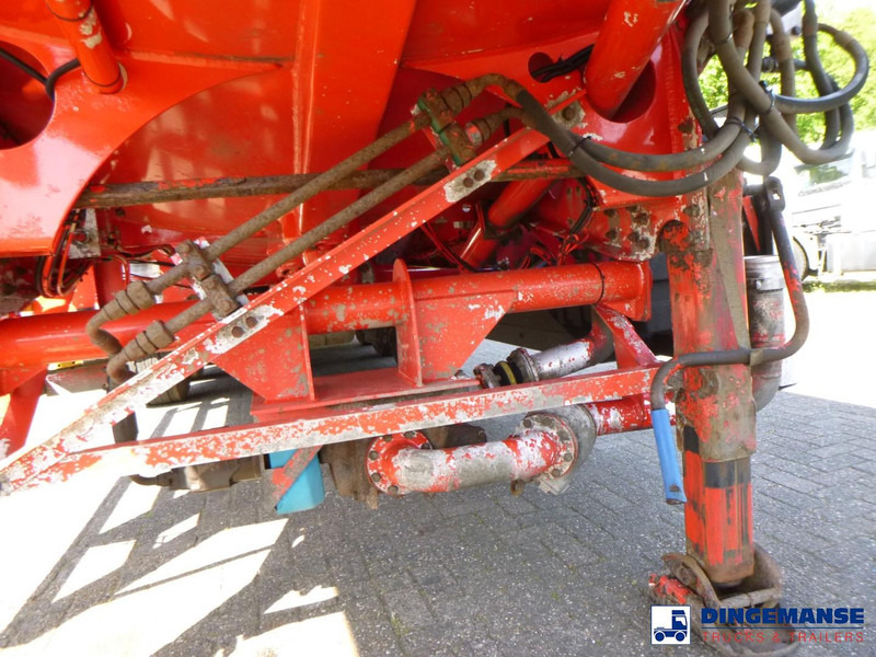 Полуприцеп-цистерна Lakeland Fuel tank alu 42.8 m3 / 6 comp: фото 8 Полуприцеп-цистерна Lakeland Fuel tank alu 42.8 m3 / 6 comp: фото 8