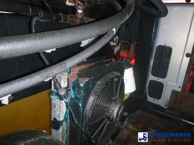 Полуприцеп-цистерна VALLELY Vacuum tank alu 30 m3 / 1 comp + Engine: фото 20 Полуприцеп-цистерна VALLELY Vacuum tank alu 30 m3 / 1 comp + Engine: фото 20