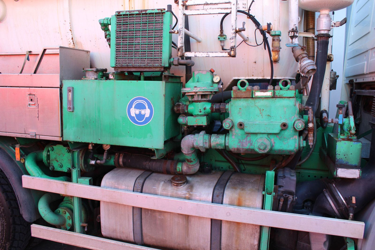 Ассенизатор Mercedes-Benz Actros 3335 6x4 Kroll 13m³ HD-Kombi ADR/GGVS V2A: фото 8