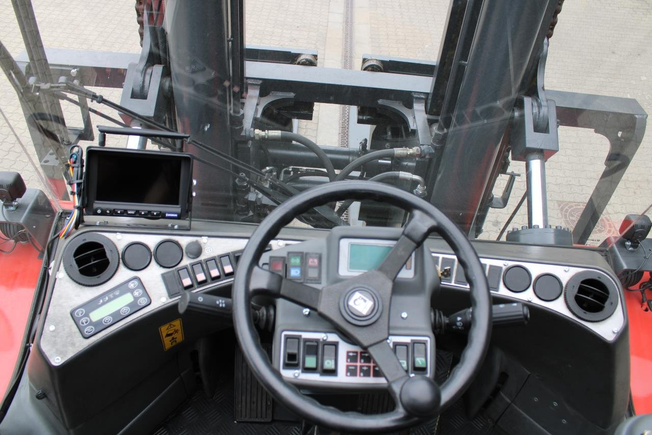 Kalmar DCD200-12LB - Дизельный погрузчик: фото 4 Kalmar DCD200-12LB - Дизельный погрузчик: фото 4