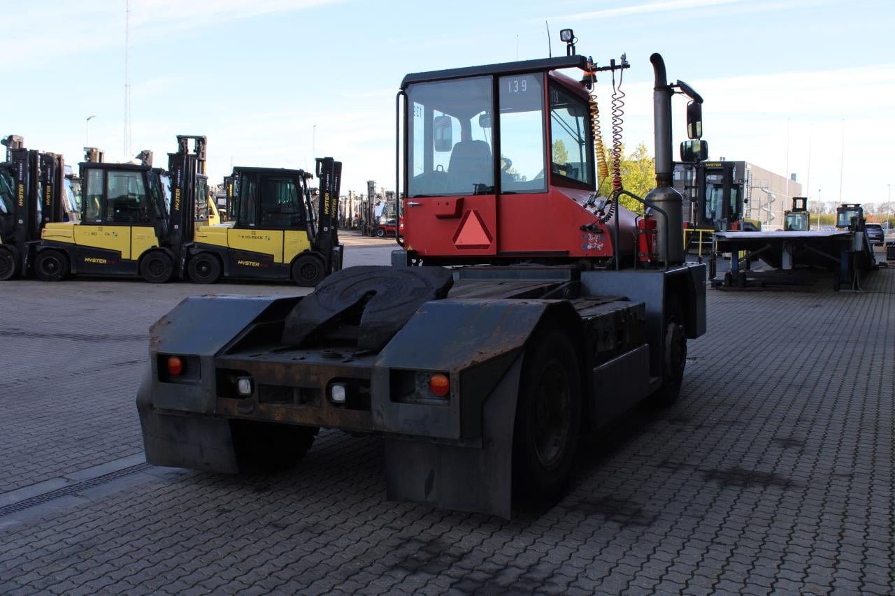 Kalmar TT618I - Терминальный тягач: фото 3 Kalmar TT618I - Терминальный тягач: фото 3