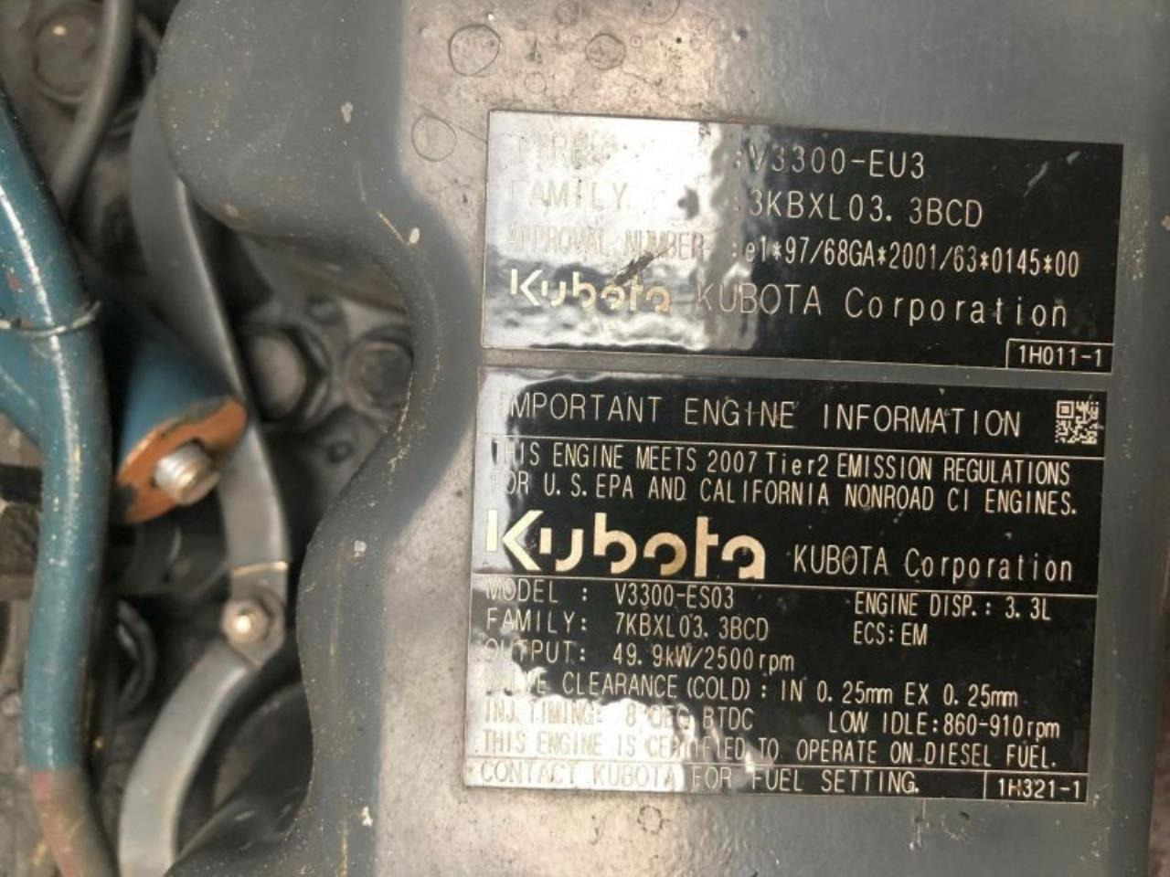 Kubota V3300-EU3 - Двигатель: фото 3 Kubota V3300-EU3 - Двигатель: фото 3