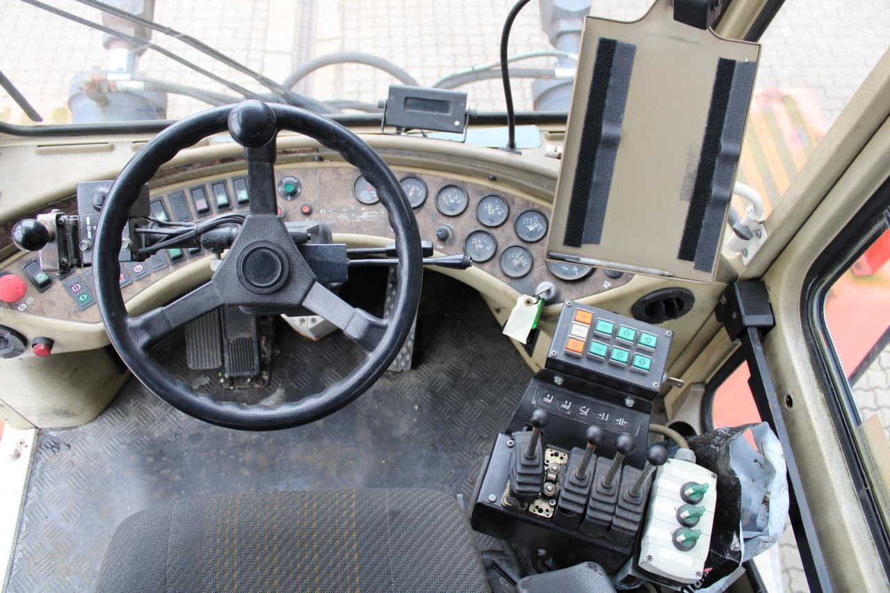 SveTruck 35120-50 - Дизельный погрузчик: фото 4 SveTruck 35120-50 - Дизельный погрузчик: фото 4