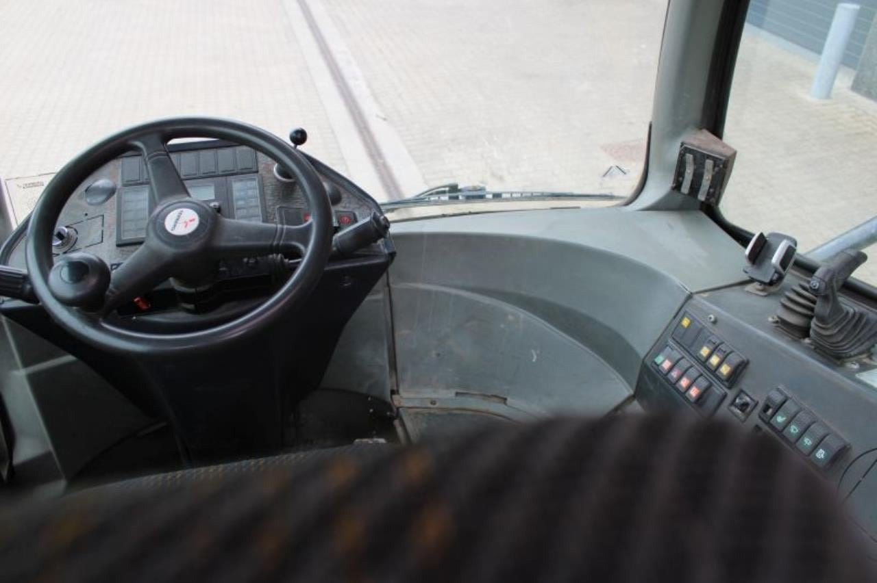 Terberg RT222 - Терминальный тягач: фото 4 Terberg RT222 - Терминальный тягач: фото 4