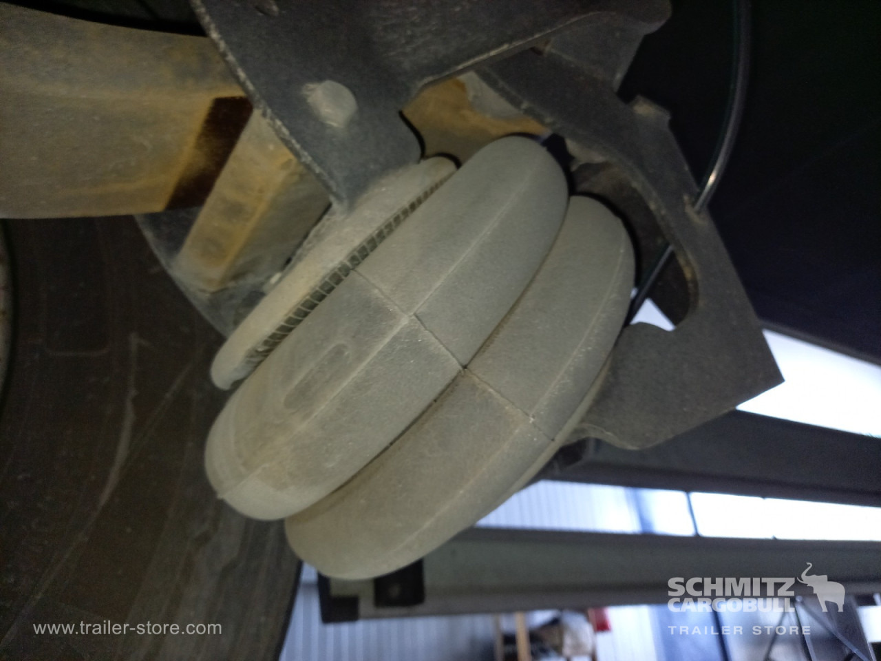 SCHMITZ Auflieger Tiefkühler Standard Double deck - Изотермический полуприцеп: фото 3 SCHMITZ Auflieger Tiefkühler Standard Double deck - Изотермический полуприцеп: фото 3